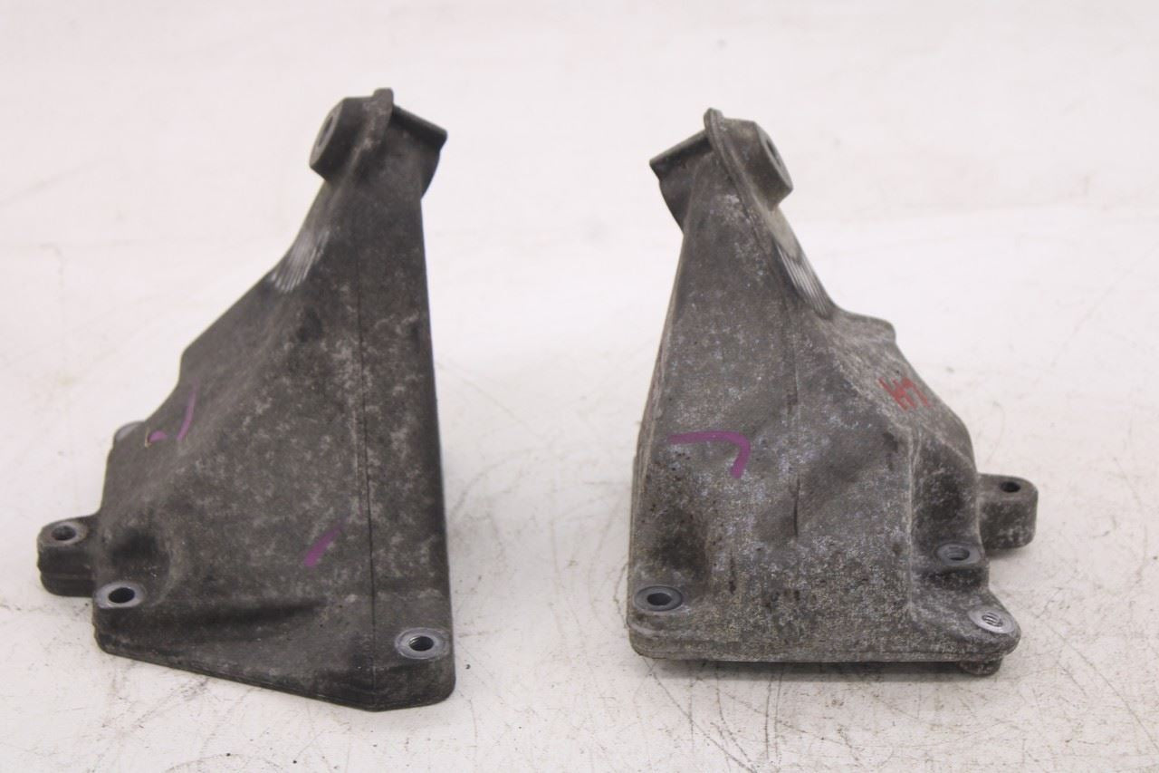 2008-11 Mercedes-Benz C350 Sport 3.5L RWD LH and RH Engine Support Mount Bracket10