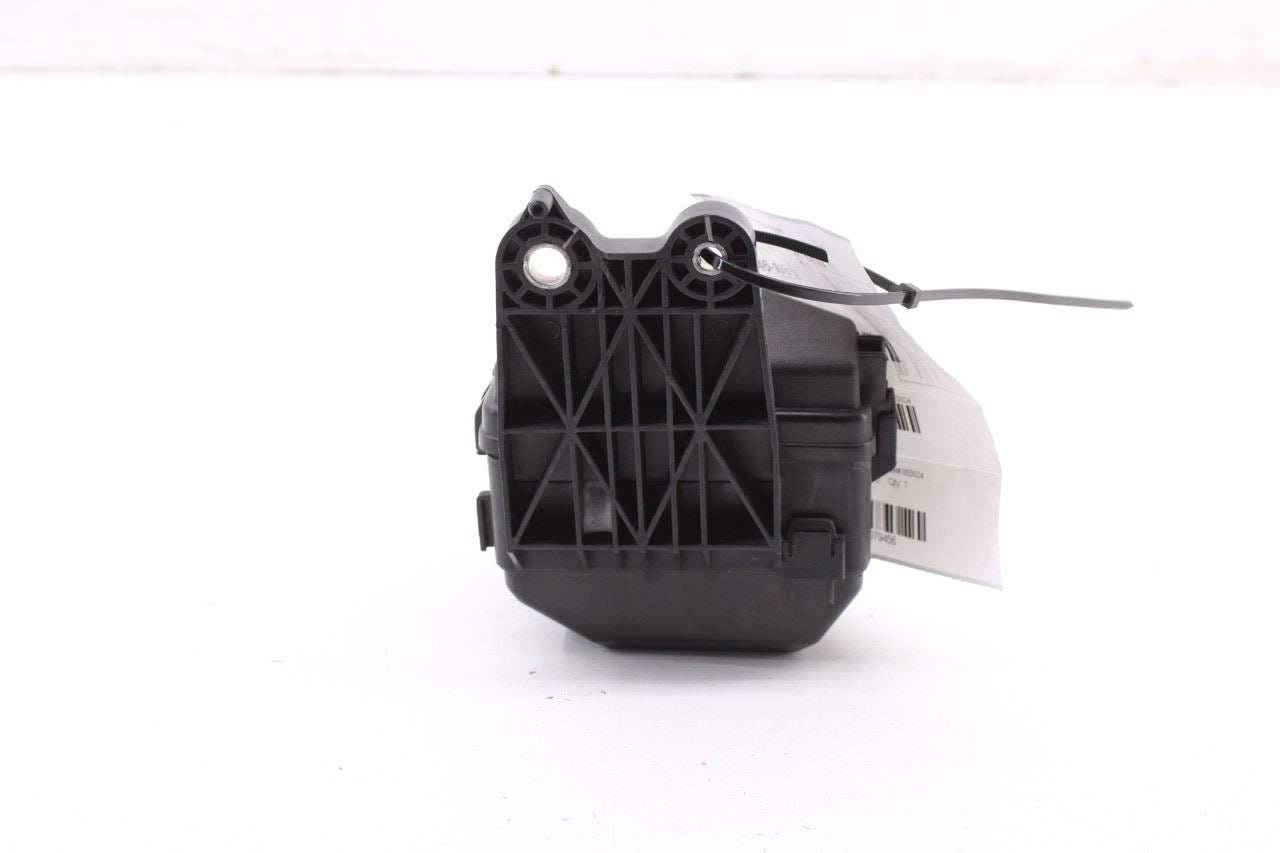 2016-2018 Toyota Sienna LE 3.5L FWD Engine Bay Fuse Relay Box 82672-08130 OEM - Alshned Auto Parts
