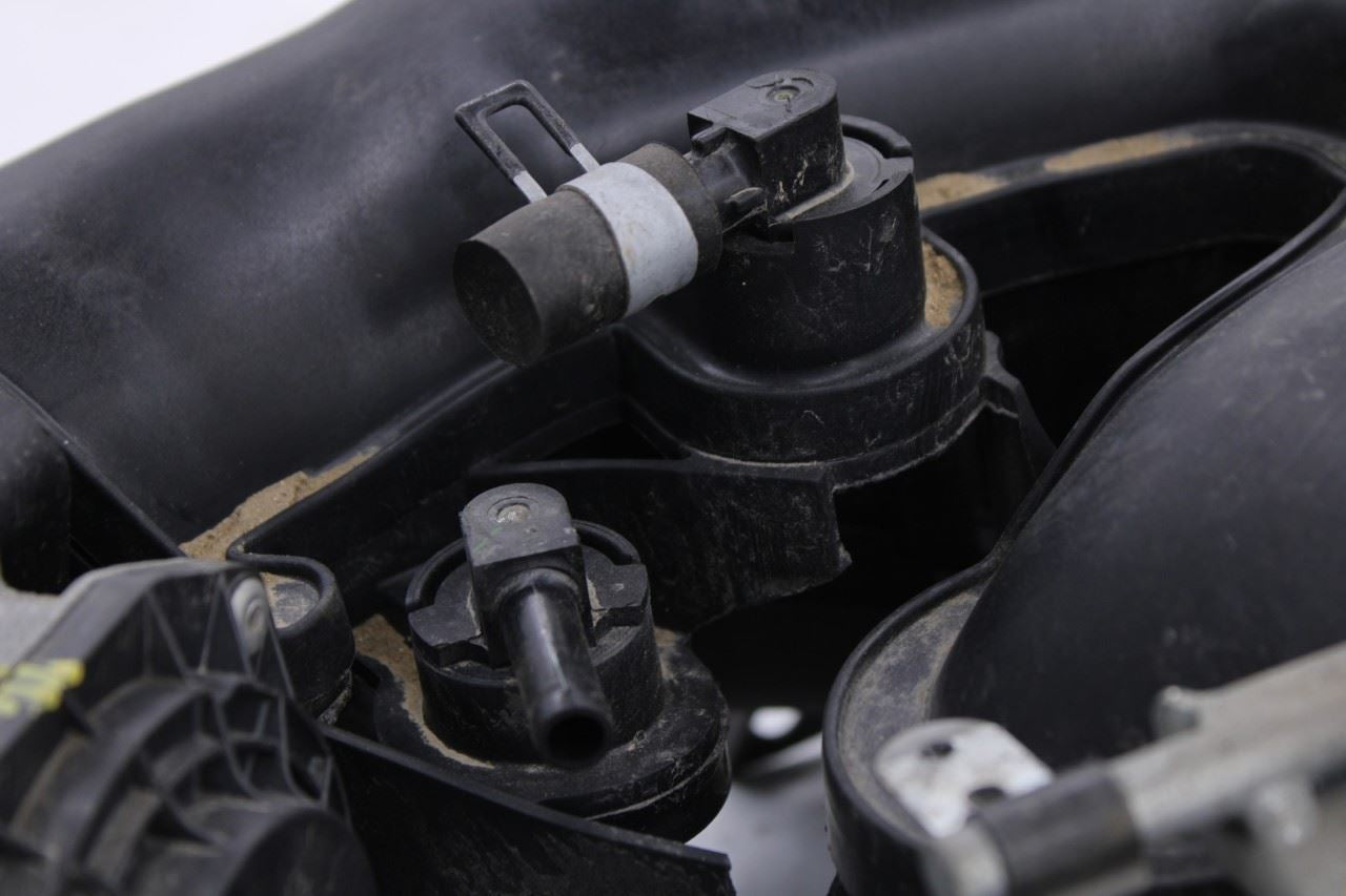 06-15 Lexus IS250 2.5L AWD Upper Engine Intake Manifold w/ Throttle Body *ReaD* - Alshned Auto Parts