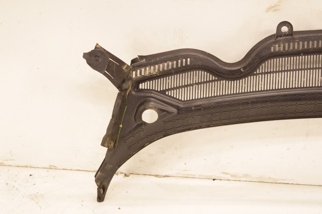 2018-2022 Ford Ecosport SE Front Windshield Cowl Vent Grille Cover Panel *ReaD* - Alshned Auto Parts