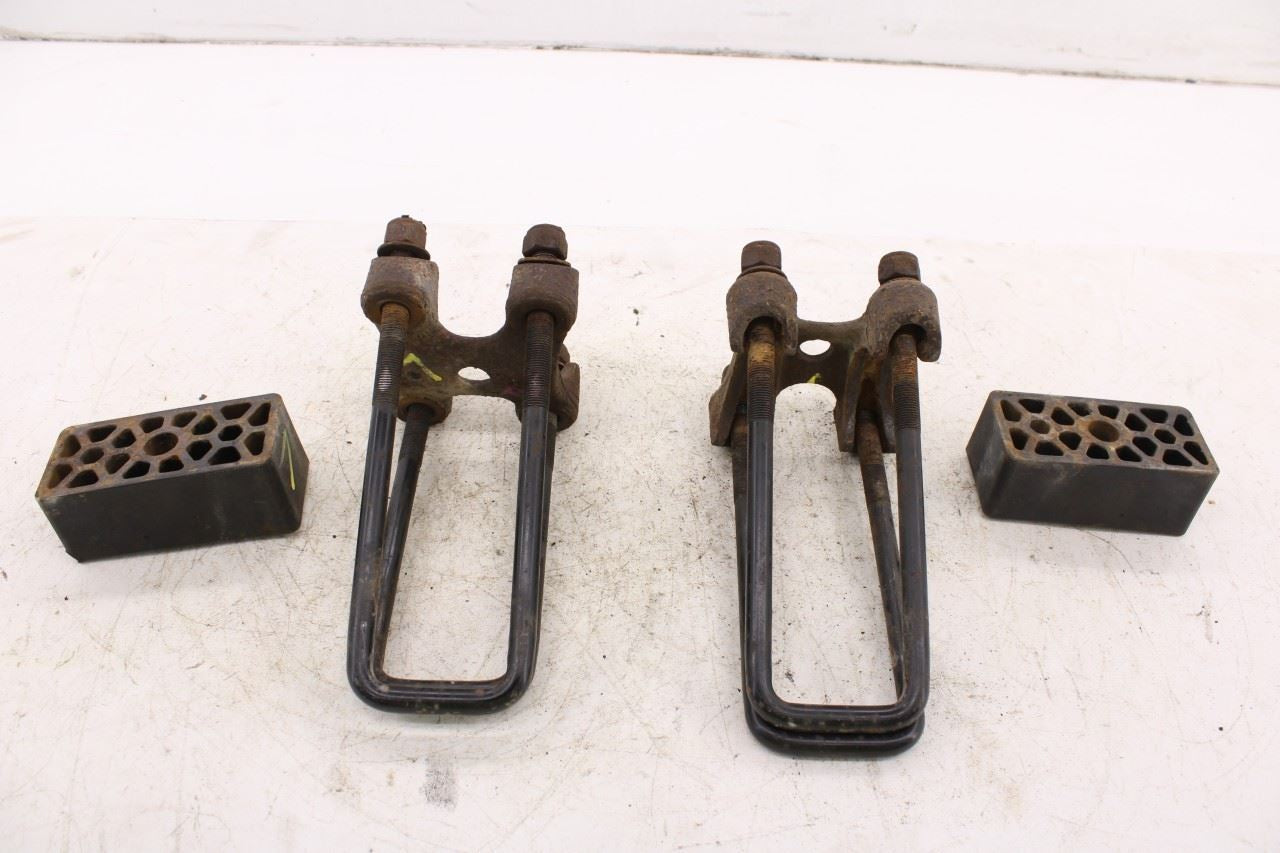 14-19 Chevrolet Silverado 1500 Rear RH and LH Leaf Spring Anchor Plate 2283450810