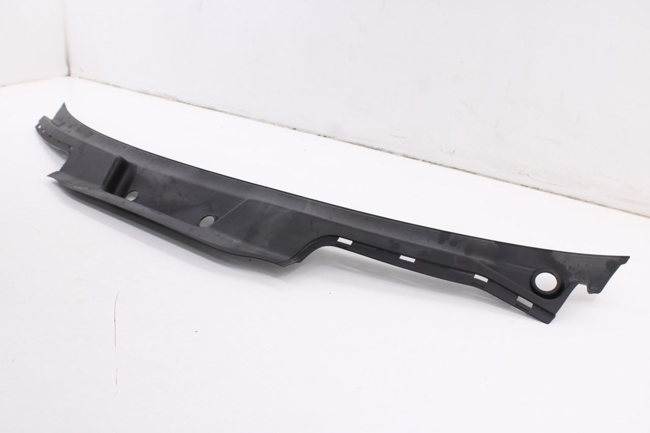 2011-2018 Porsche Cayenne S Front Windshield Cowl Vent Panel 7P5-819-401-B OEM10