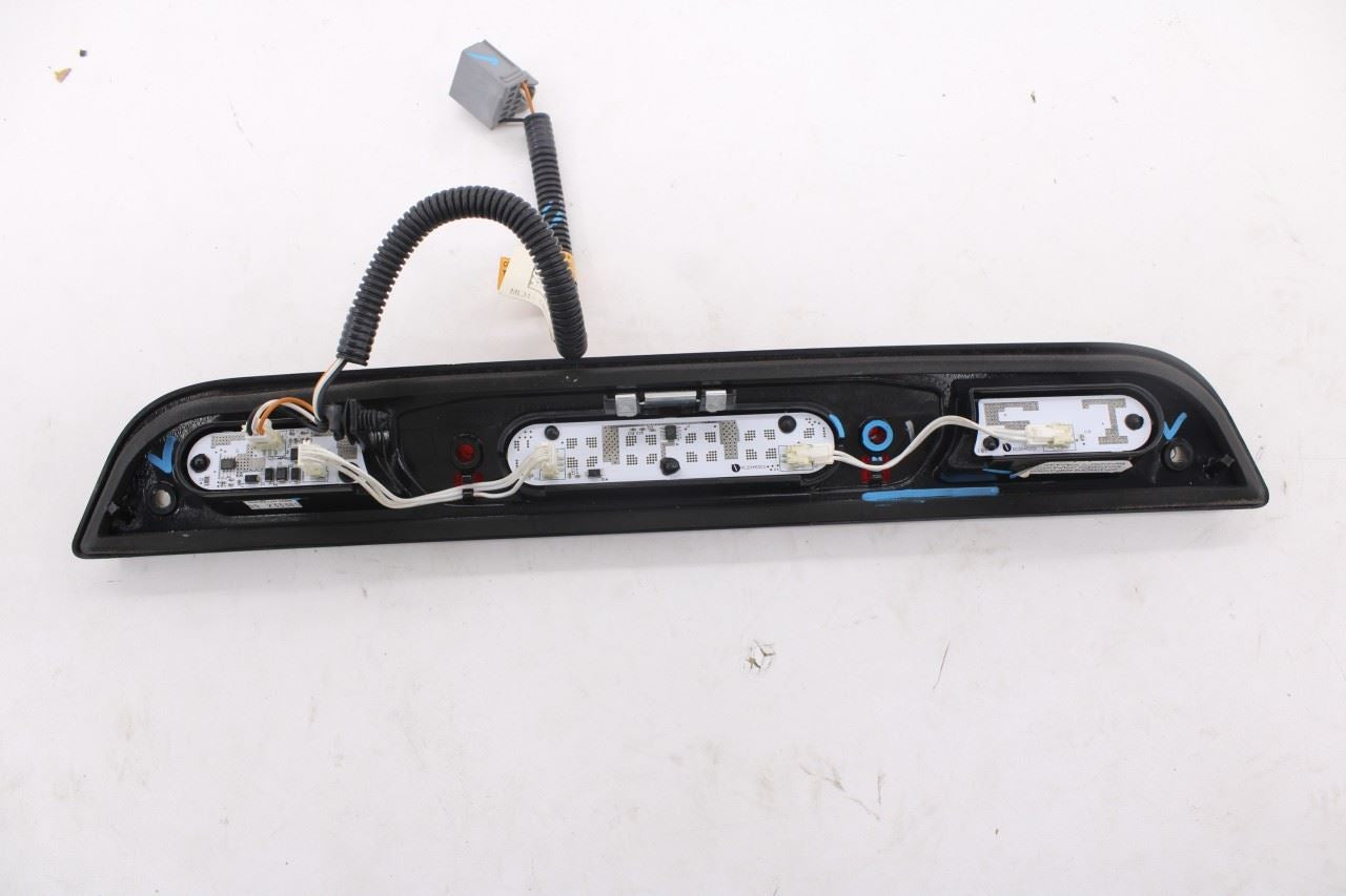 2021-2026 Ford F150 XLT Supercrew Rear Center High Mounted Stop Light Lamp3