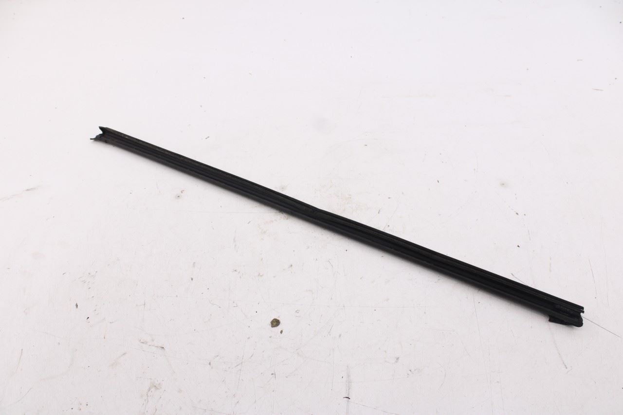 20-26 Hyundai Palisade Limited AWD Front Left Door Molding Belt Weatherstrip Set15