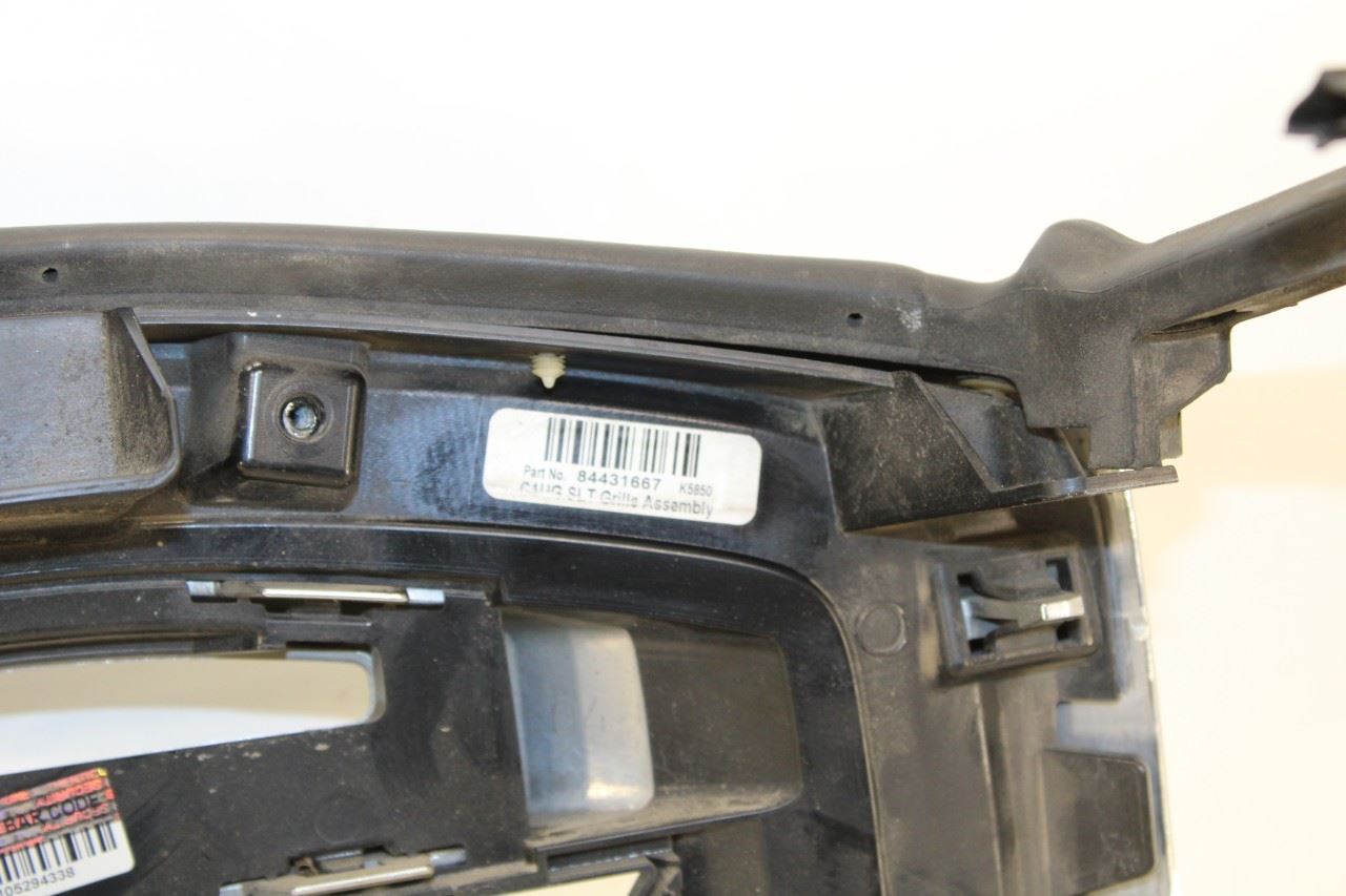 2017-19 GMC Acadia SLT-1 3.6L Front Radiator Upper Grille Assembly Chrome *ReaD* - Alshned Auto Parts