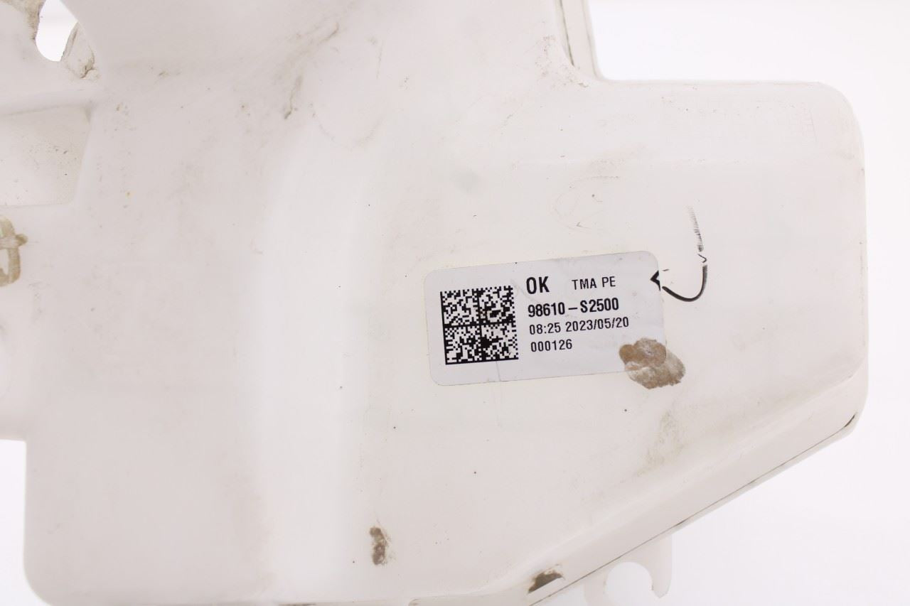 21-23 Hyundai Santa Fe SEL 2.5L Windshield Washer Reservoir Bottle 98610-S25007