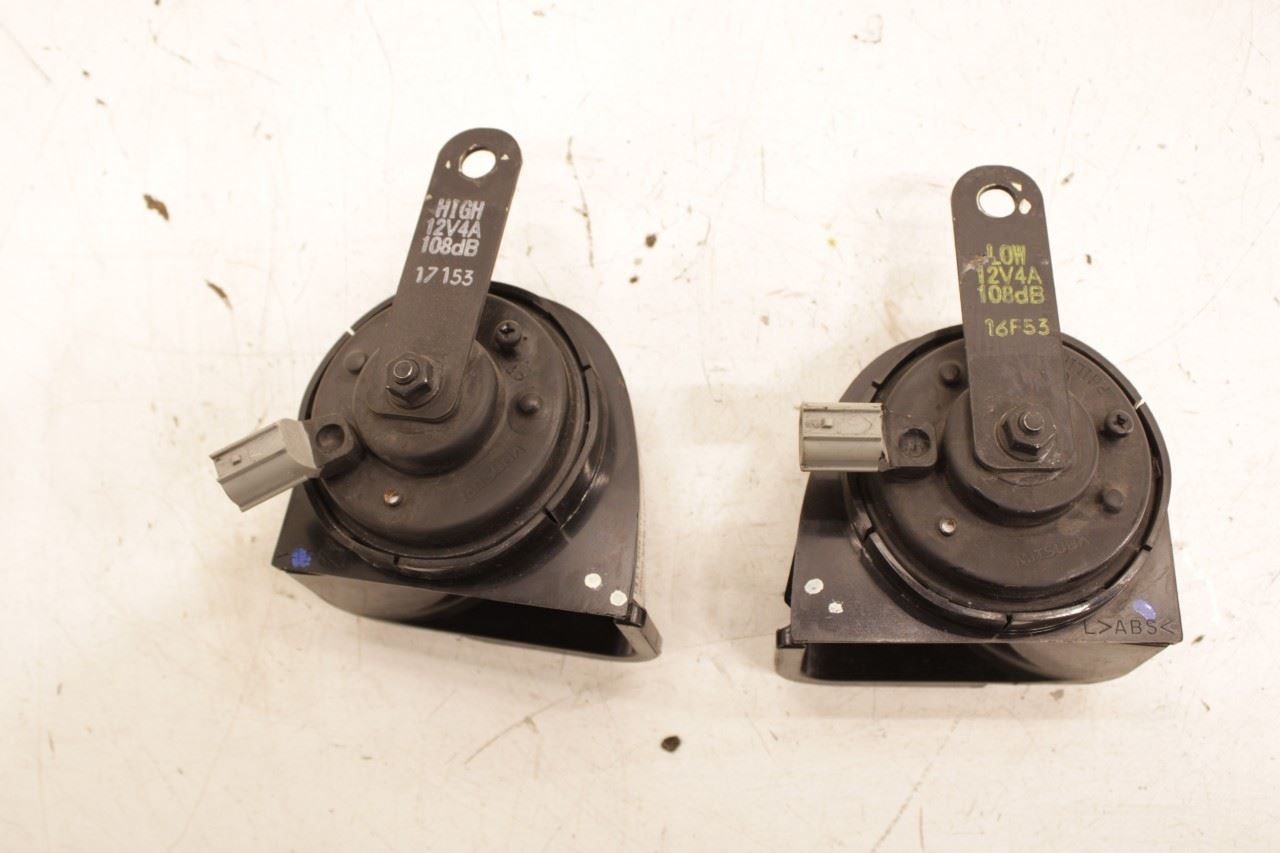 2019-2025 Acura RDX SH-AWD High and Low Note Horn w/ Bracket 38150-T6A-J01 OEM - Alshned Auto Parts