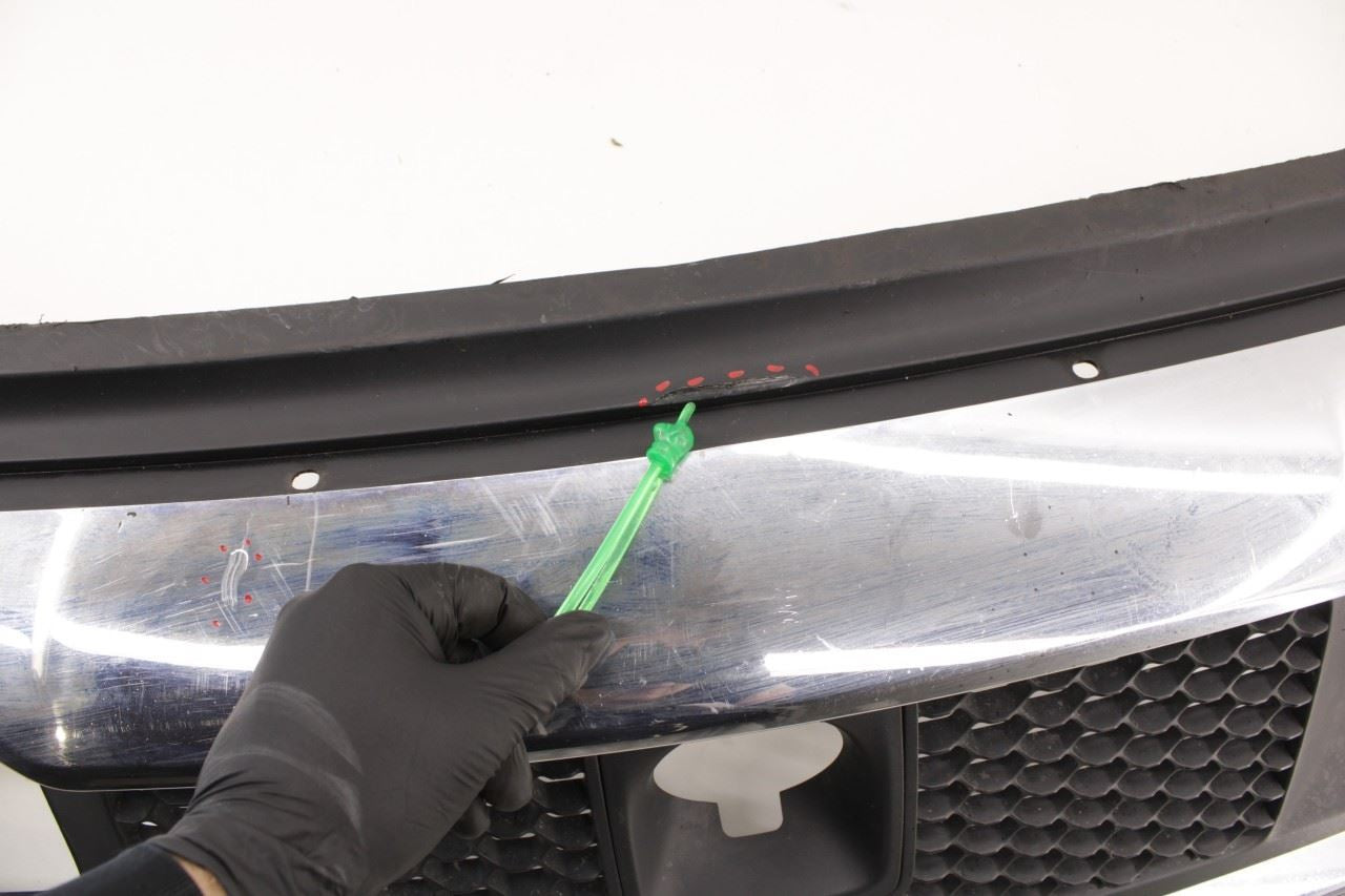 16-21 Jeep Grand Cherokee Overland 3.6L Front Bumper Lower Grille Chrome *ReaD* - Alshned Auto Parts