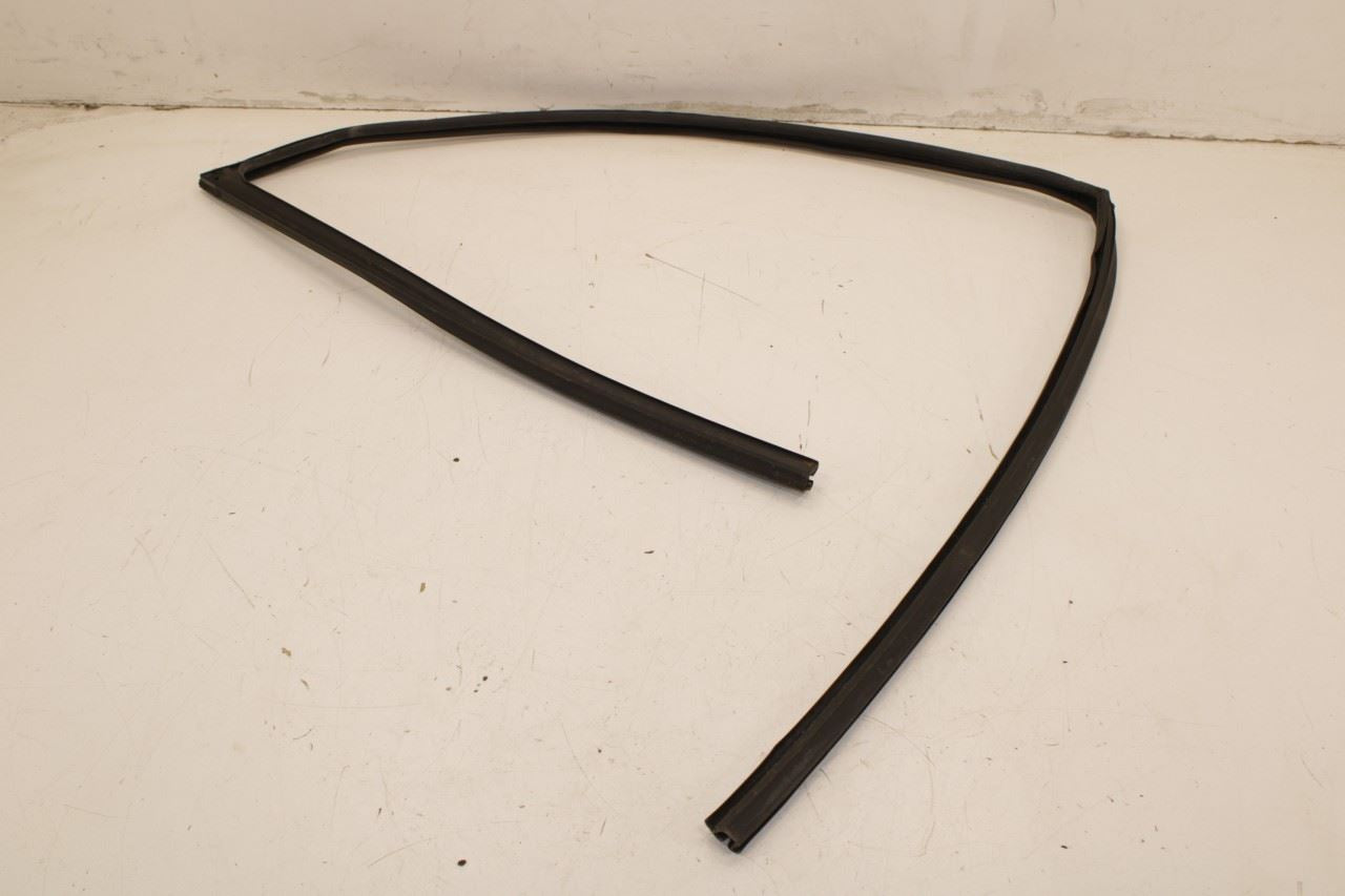 14-20 Infiniti QX60 Pure Front Left Door Run Channel w Belt Molding Weatherstrip - Alshned Auto Parts