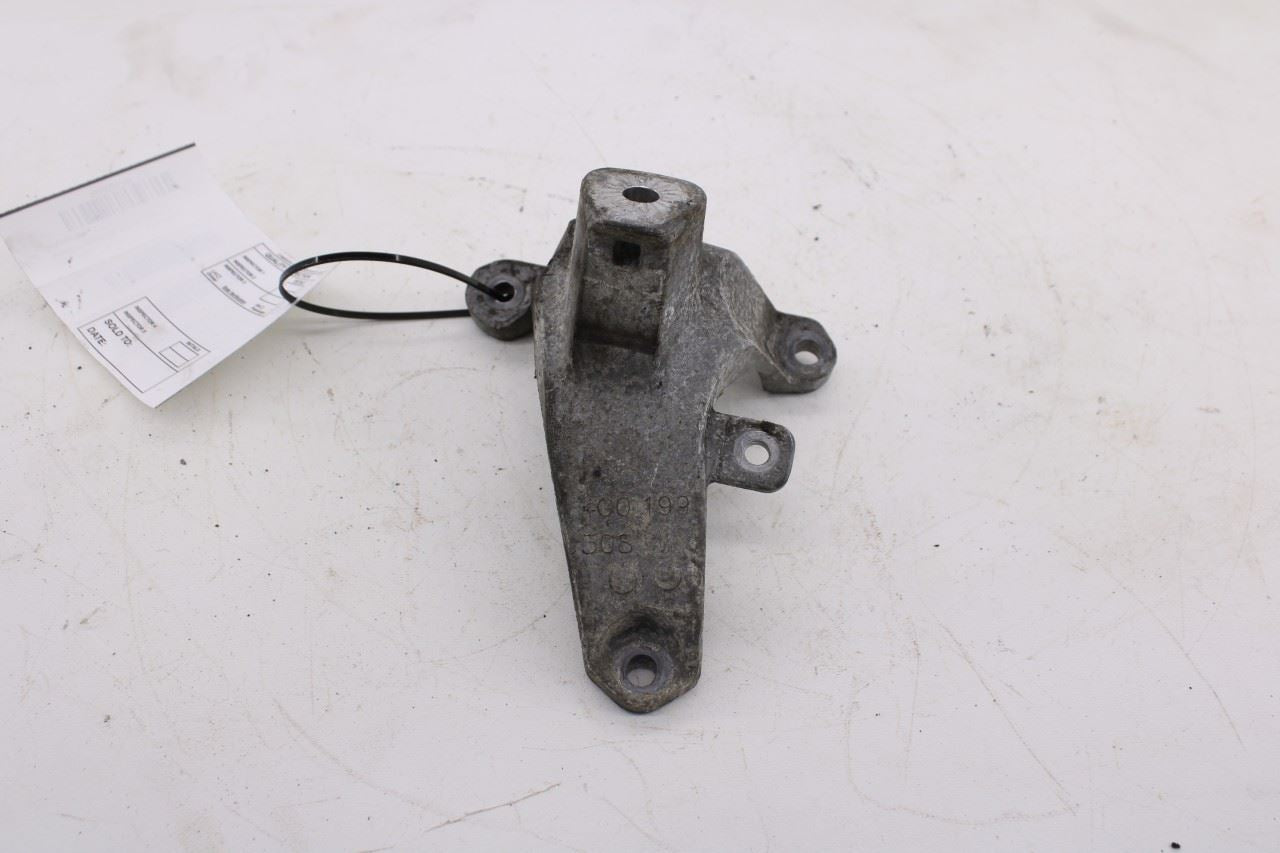2013-16 Audi S4 Premium Plus 3.0L AWD AT Right Side Engine Support Mount Bracket2