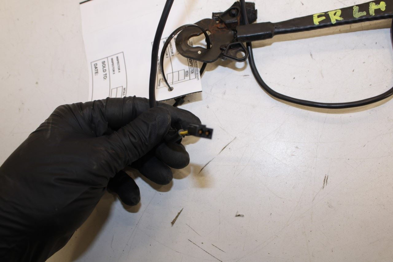 11-18 Porsche Cayenne Platinum 3.6L AWD Front Driver Left Side Seat Belt Buckle - Alshned Auto Parts