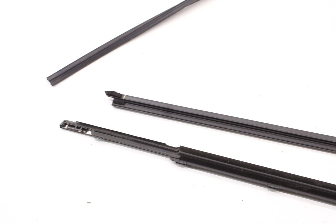 19-23 Hyundai Santa Fe SEL Front Right Door Run Channel w/ Belt Weatherstrip Set - Alshned Auto Parts