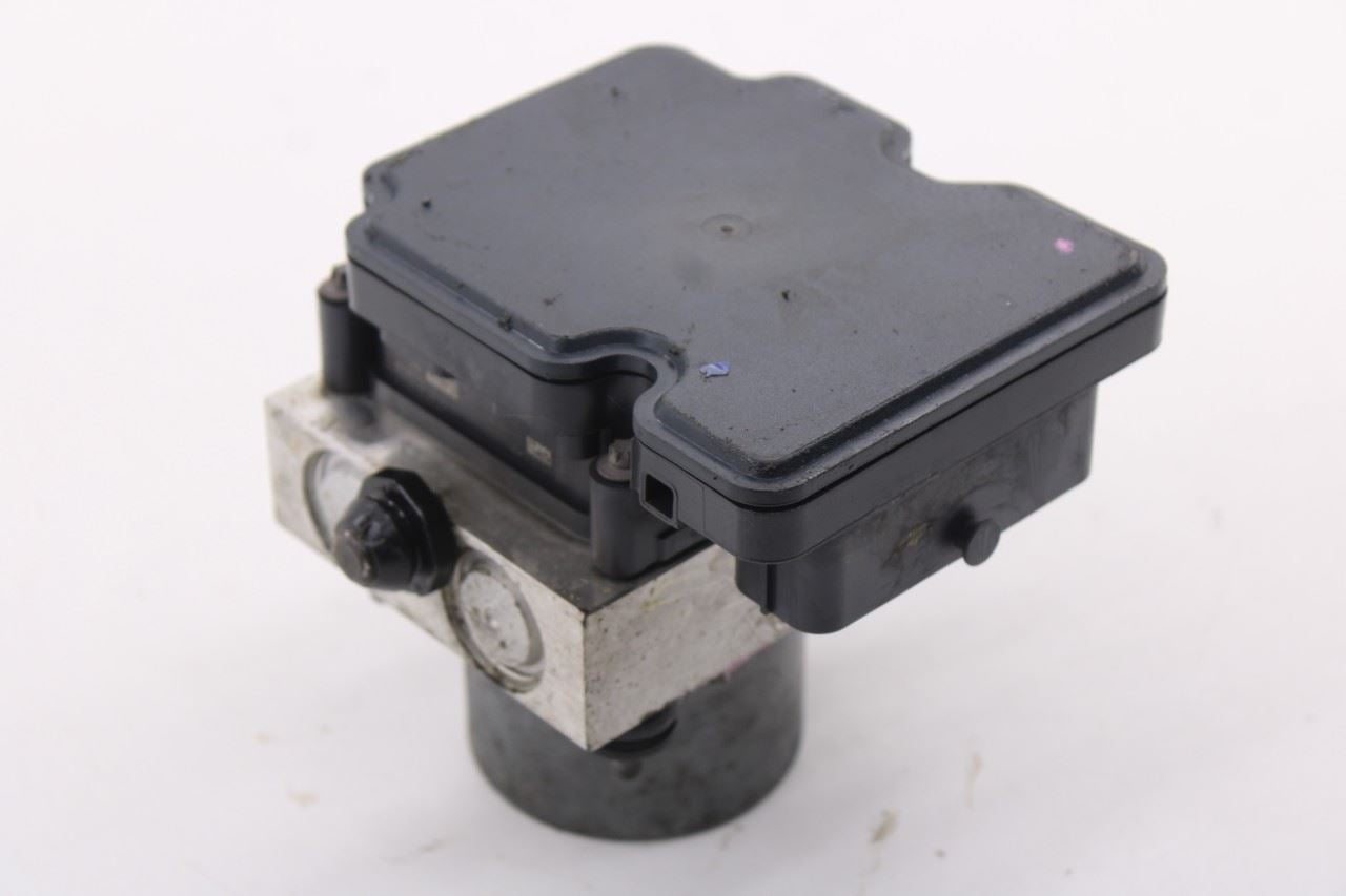 2013-2020 Dodge Grand Caravan GT 3.6L ABS Anti Lock Brake Pump Control Module 8