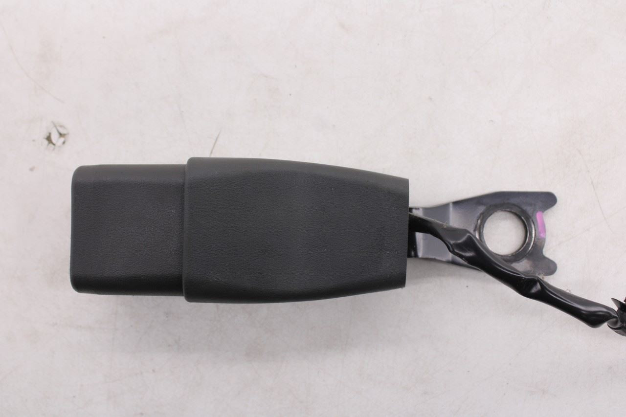 11-25 Mitsubishi Outlander Sport SE Front Passenger Right Side Seat Belt Buckle5