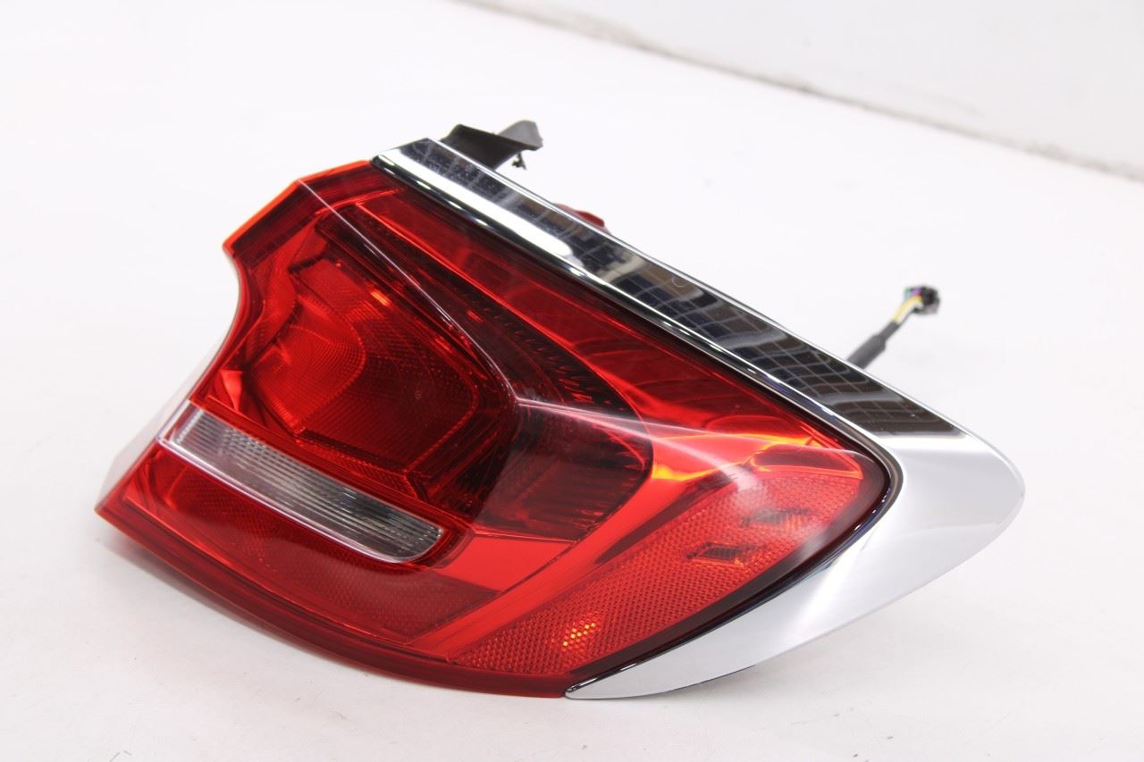 17-19 Buick Lacrosse Premium Rear Right Passenger Side Tail Light Lamp 266987373