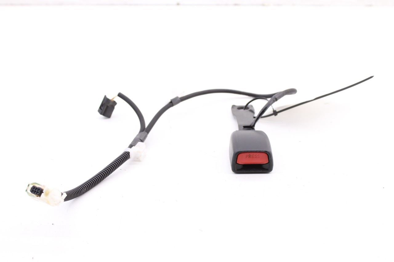 2015-2023 Toyota Tacoma Limited 3.5L 4WD Front Driver Left Side Seat Belt Buckle - Alshned Auto Parts