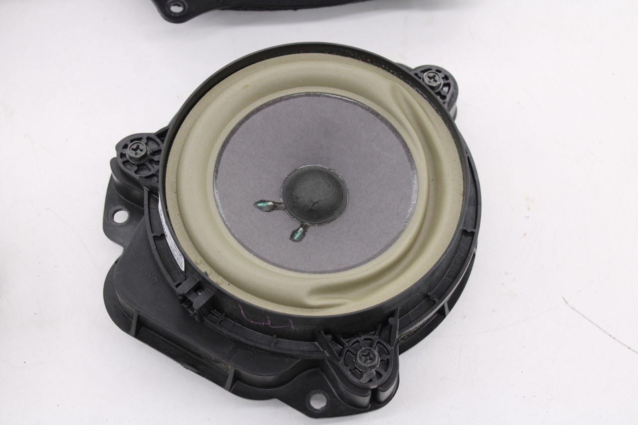 2015-2020 Infiniti QX60 Front and Rear Right and Left Door Speaker 28157-7S2005