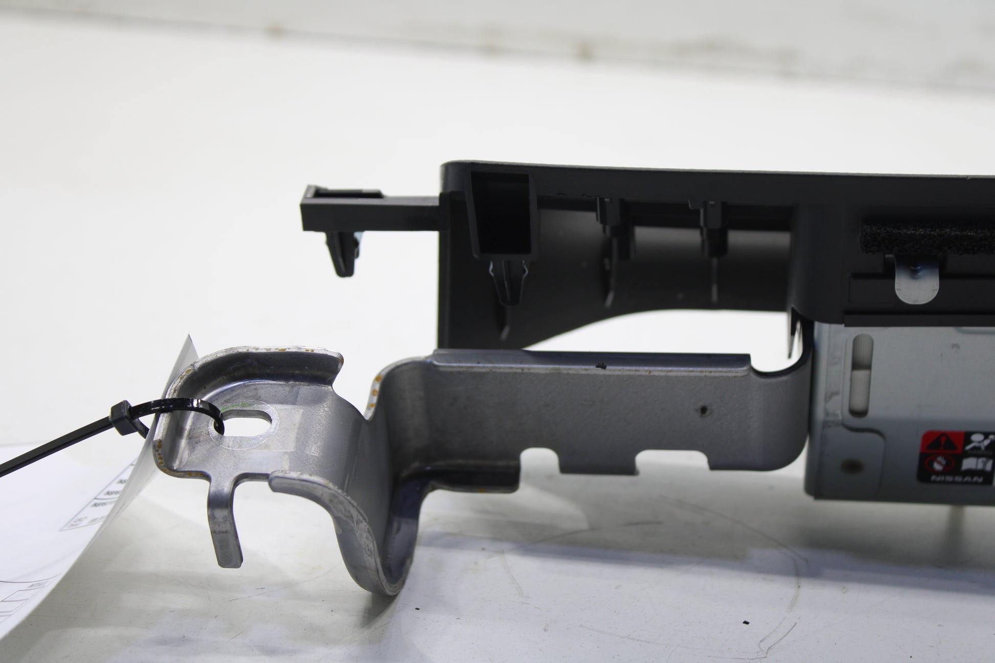 2020-2022 Nissan Rogue Sport SL AWD Front Right Passenger Lower Dash Knee Air Bag K85R1-6MR0A OEM - Alshned Auto Parts