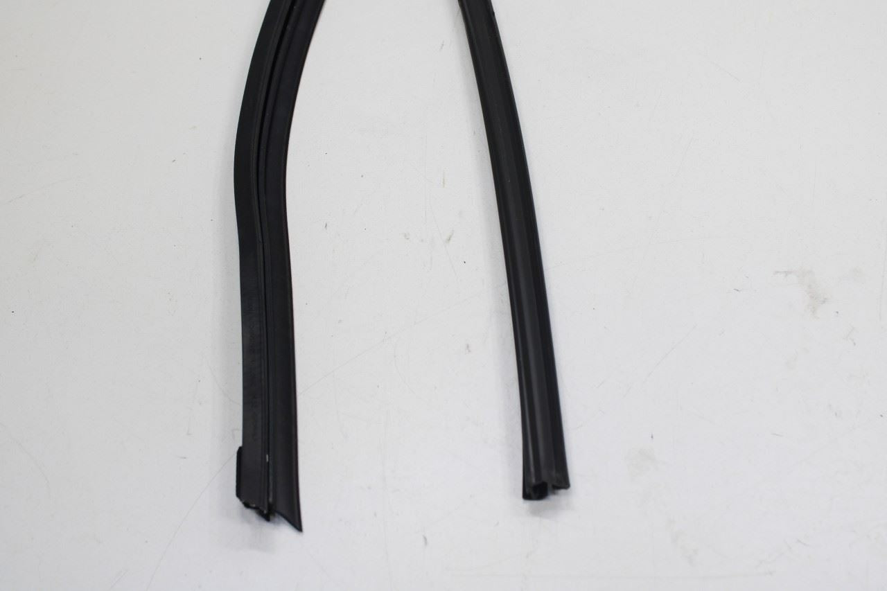 17-22 Nissan Rogue Sport SL AWD RR RH Door Run Channel Belt Outer Inner Molding - Alshned Auto Parts