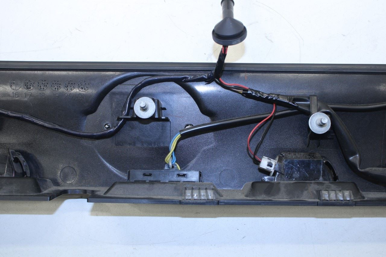 2017-22 Nissan Rogue Sport SL AWD Trunk Liftgate License Lamps Finish Trim Panel - Alshned Auto Parts