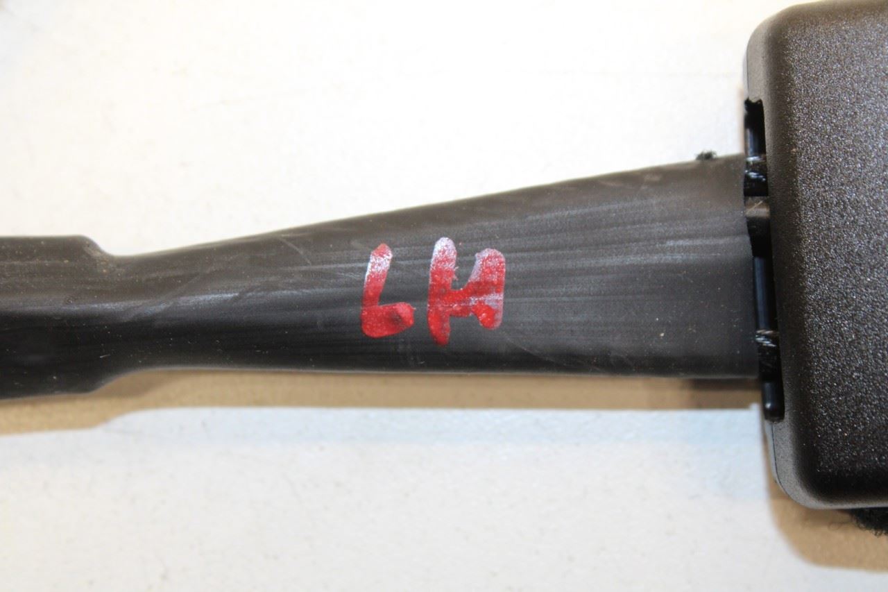 14-18 BMW X5 xDrive35i AWD Front Driver LH Side Seat Belt Buckle 72117297131 OEM - Alshned Auto Parts