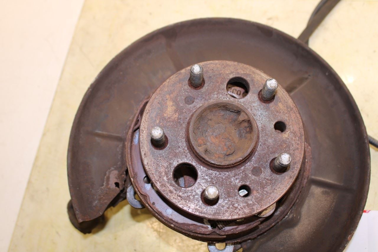 2002-2011 Toyota Camry LE Rear Left Driver Side Spindle Knuckle Hub 42305-06100 - Alshned Auto Parts