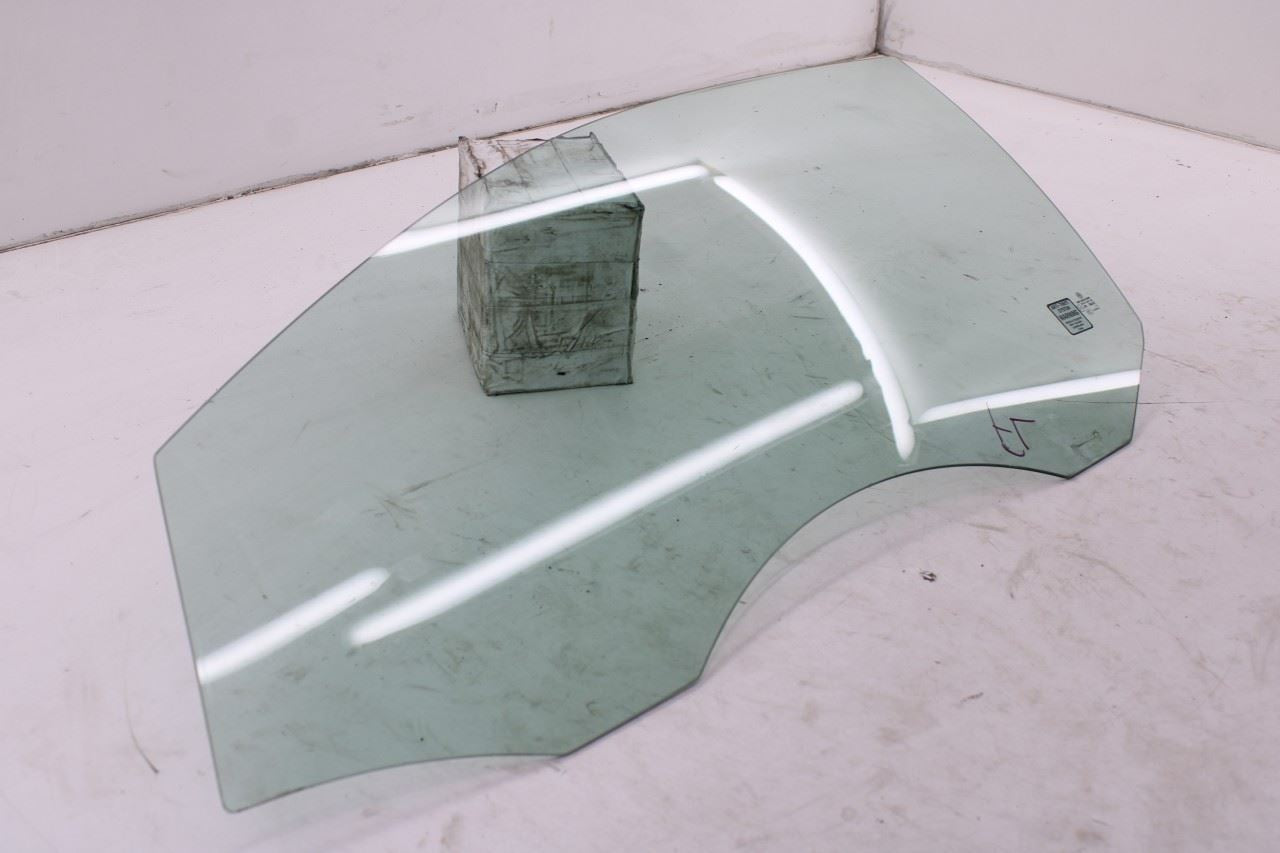 2011-2018 Volkswagen Jetta Sport Front Left Door Window Movable Glass 5C6845201C3