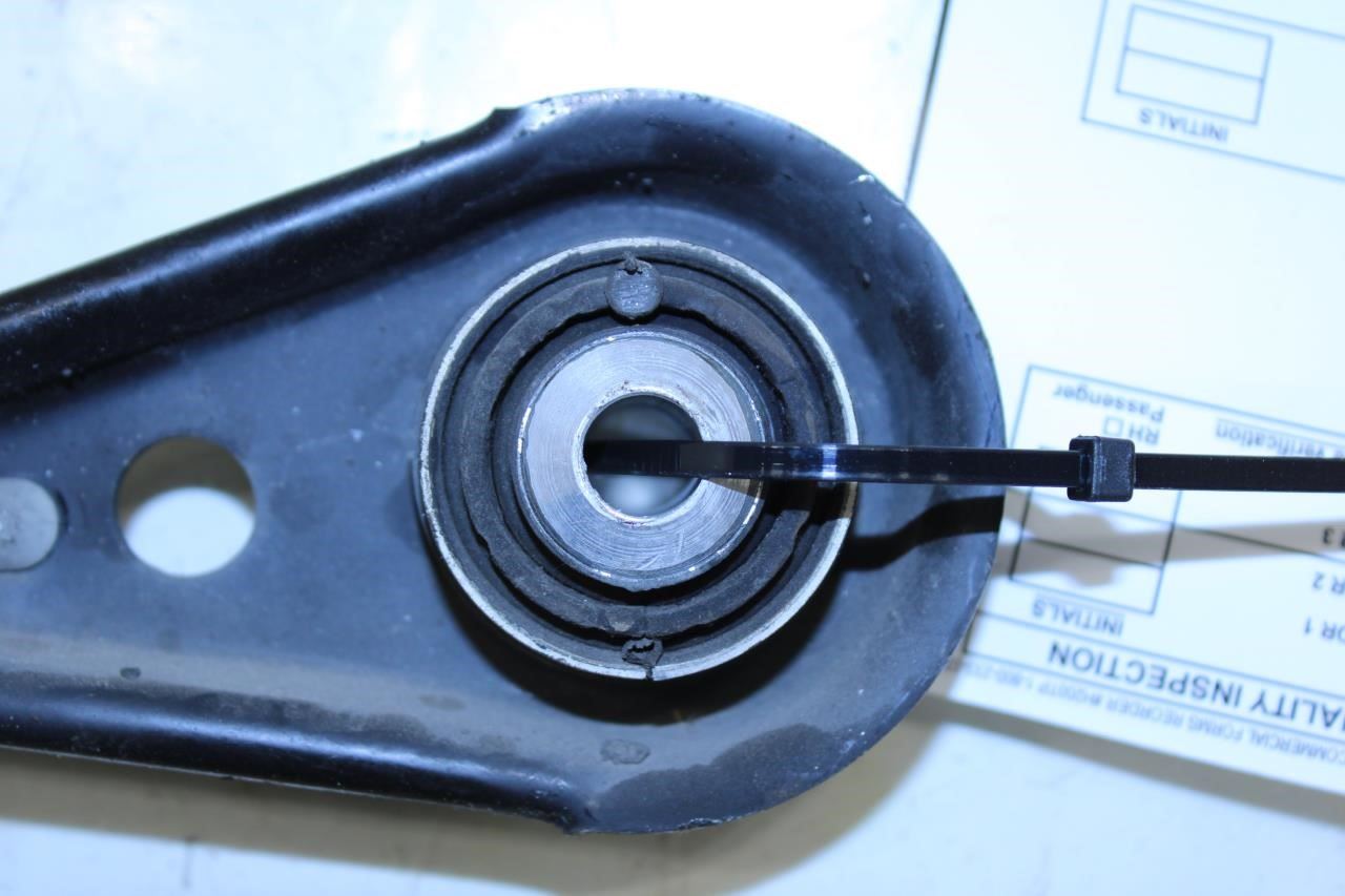 2017-2023 GMC Acadia SLT-1 AWD Rear Right Side Lower Control Arm 84606181 OEM - Alshned Auto Parts