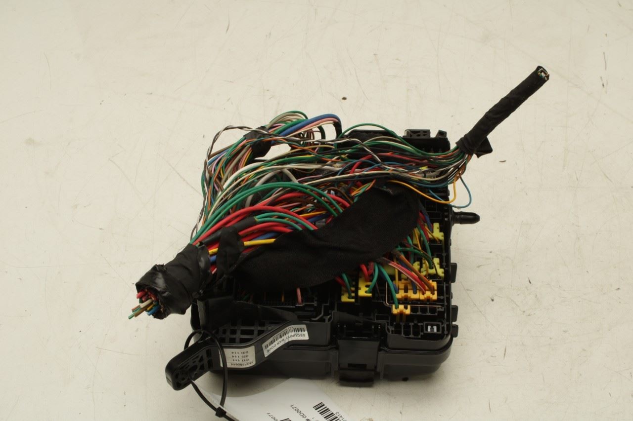 19-20 Kia Optima LX 2.4L Engine Bay Fuse Relay Box Module w/ Wire Harness *ReaD* - Alshned Auto Parts