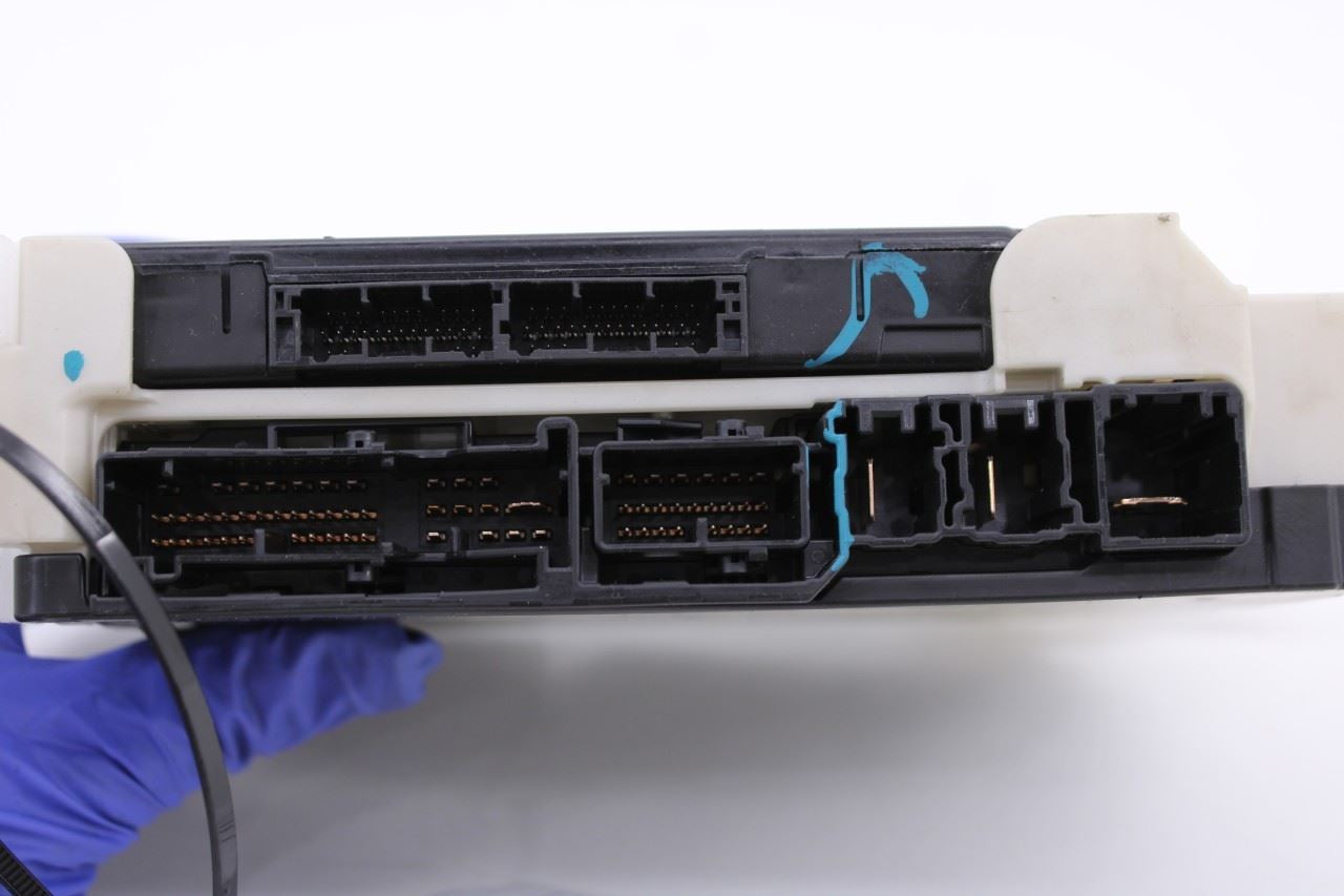 2022-2024 Toyota Corolla LE Multiplex Network Body Control Module 89221-12M00 8
