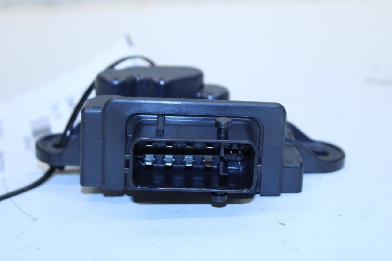 2018-2023 Kia Stinger GT1 3.3L Fuel Pump Control Module 33040-J5000 OEM - Alshned Auto Parts