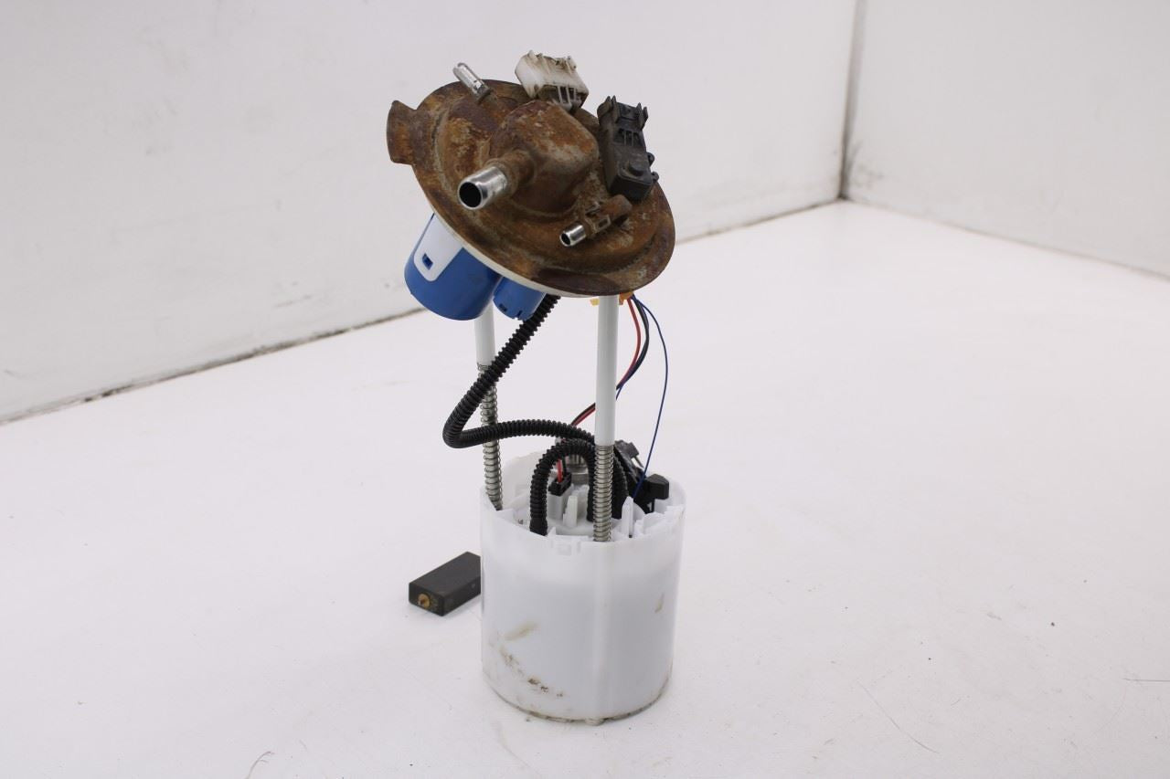 2014-2018 Chevrolet Silverado 1500 2WT 4.3L In Tank Fuel Pump Assembly 135134072