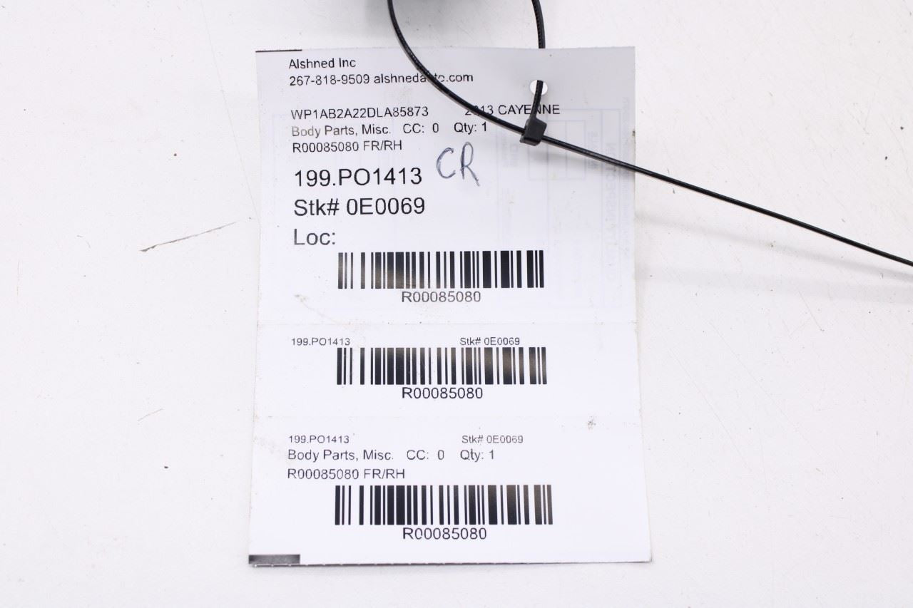 11-18 Porsche Cayenne S Front RH Fender Wheel Opening Trim 958559728119B9 *ReaD*11