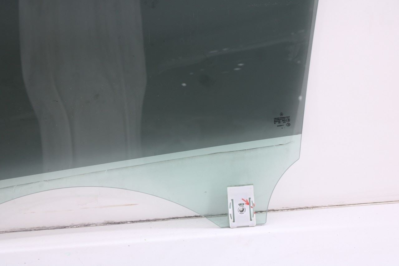 2006-2009 Mercedes-Benz CLK350 Front Right Door Window Glass 2097250210 *ReaD* - Alshned Auto Parts