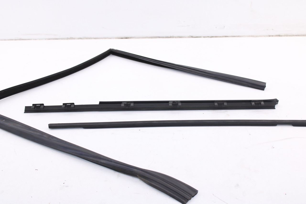 07-12 Land Rover Range Rover HSE Rear RH Door Run Channel w/ Belt Weatherstrips - Alshned Auto Parts