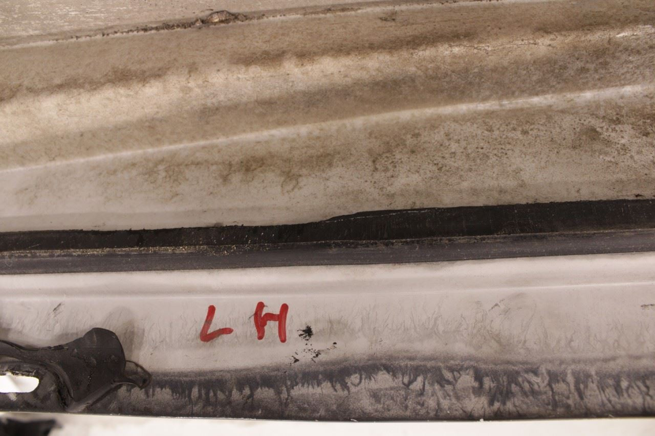 97-04 Chevrolet Corvette LH Lower Door Opening Trim Rocker Panel 10444701 *ReaD* - Alshned Auto Parts