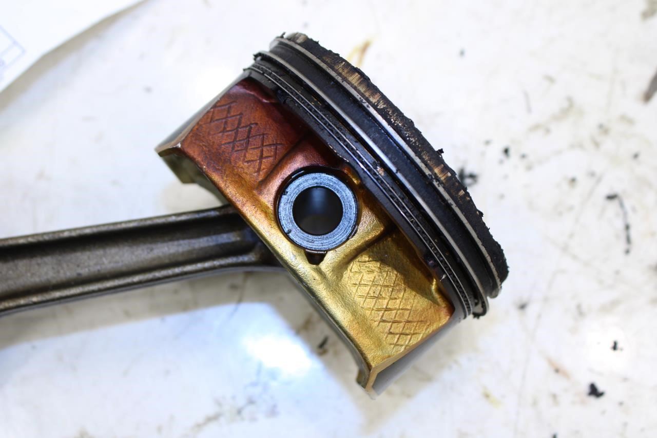 2011-15 Jeep Grand Cherokee Limited 3.6L Engine Piston Left 3 w/ Connecting Rod - Alshned Auto Parts