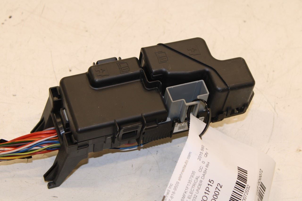 2015 Volvo S60 T5 Premier 2.0L Cabin Instrument Panel Fuse Relay Junction Block - Alshned Auto Parts