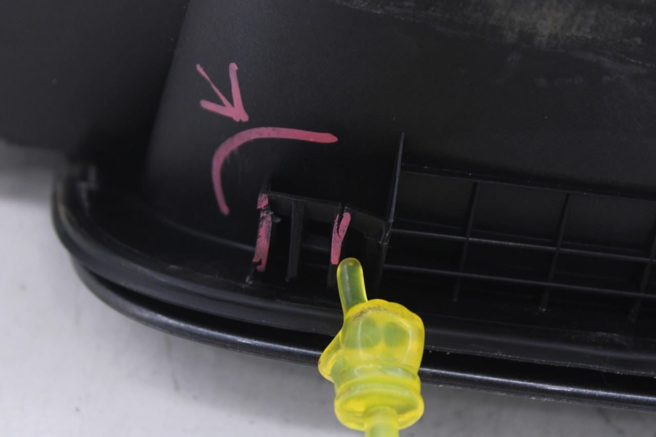 2009-2017 Audi Q5 Premium 2.0L Fuel Tank Filler Housing Door Lid Cover OEM *ReaD - Alshned Auto Parts