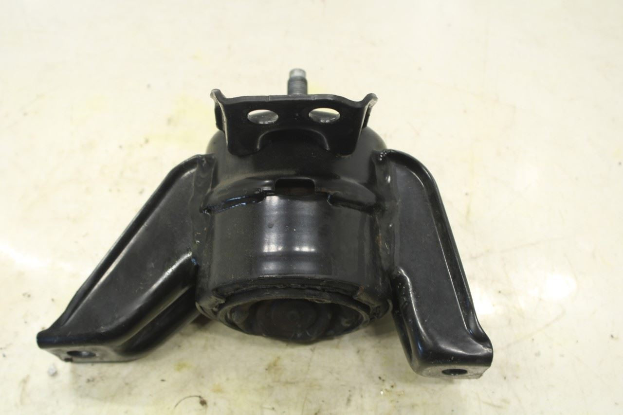 16-20 Kia Sorento LX 3.3L Front Right Upper Engine Mount Bracket 21810-C5200 OEM - Alshned Auto Parts