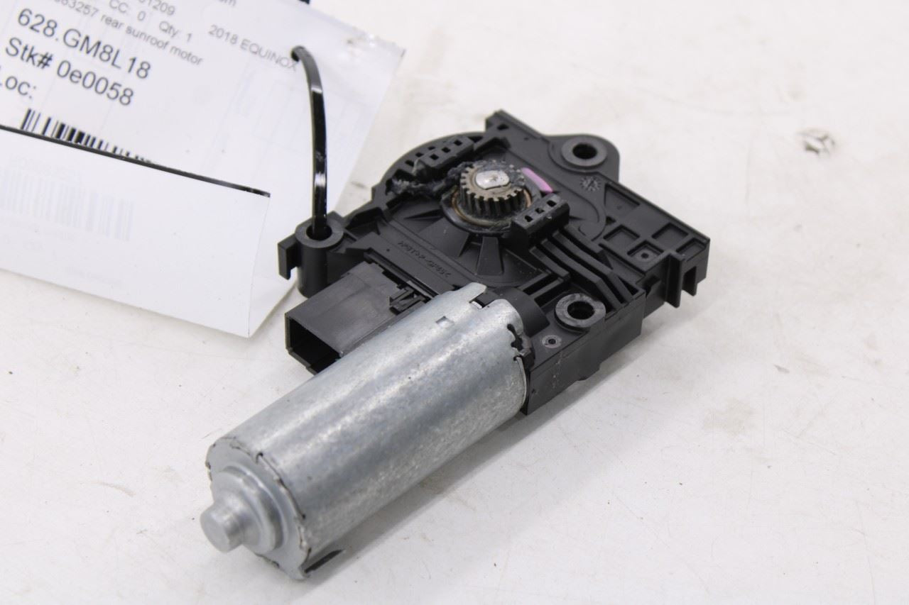 2018-2024 Chevrolet Equinox LT Rear Upper Roof Sunroof Sunshade Motor 842872152