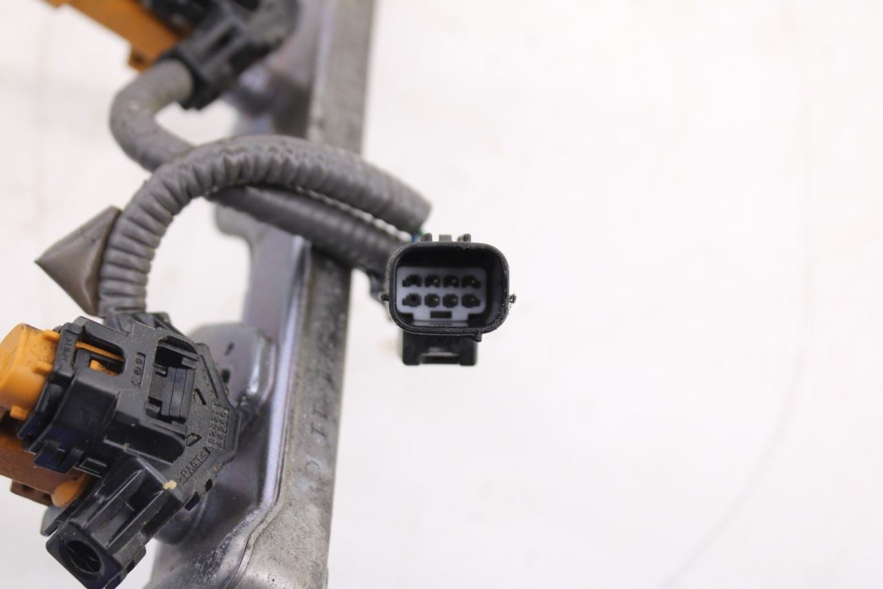 2015-23 Toyota Tacoma SR5 Double Cab 3.5L 4WD Upper Fuel Delivery Rail w/ Sensor15