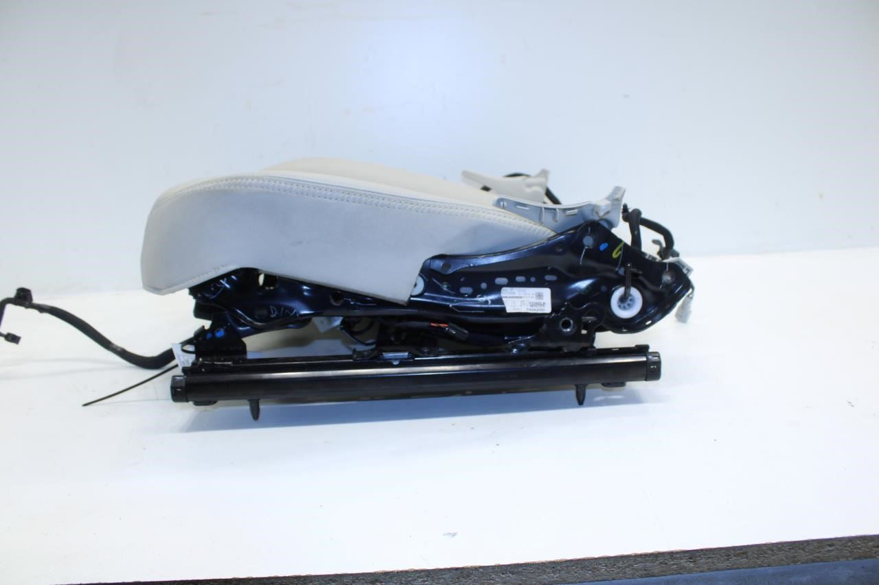 2018-2024 GMC Terrain Denali Front Right Side Seat Lower Complete 85121922 OEM - Alshned Auto Parts