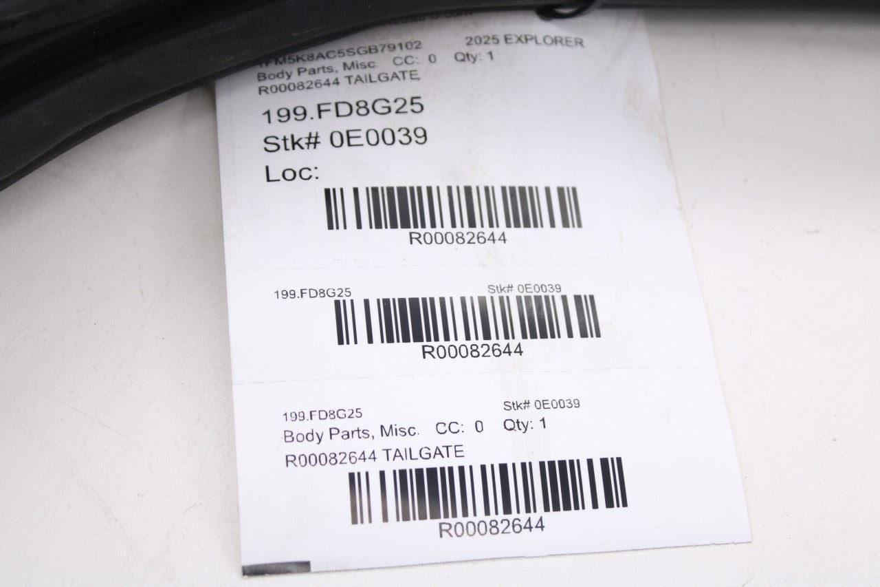 2020-26 Ford Explorer Interceptor Liftgate Tailgate Back Door Weatherstrip Seal9