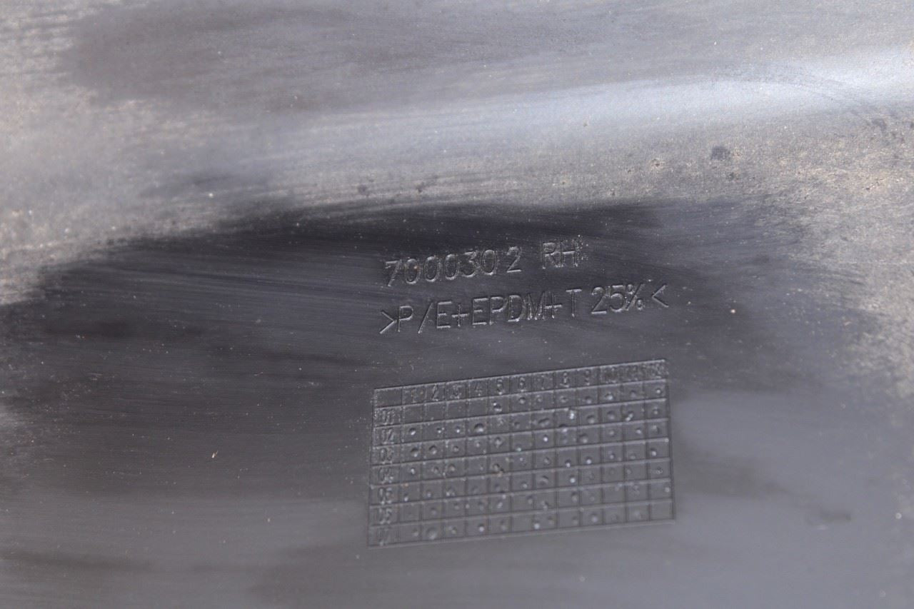 10-12 Land Rover Range Rover HSE Right Rocker Skirt Panel Molding LR018383 *ReaD15