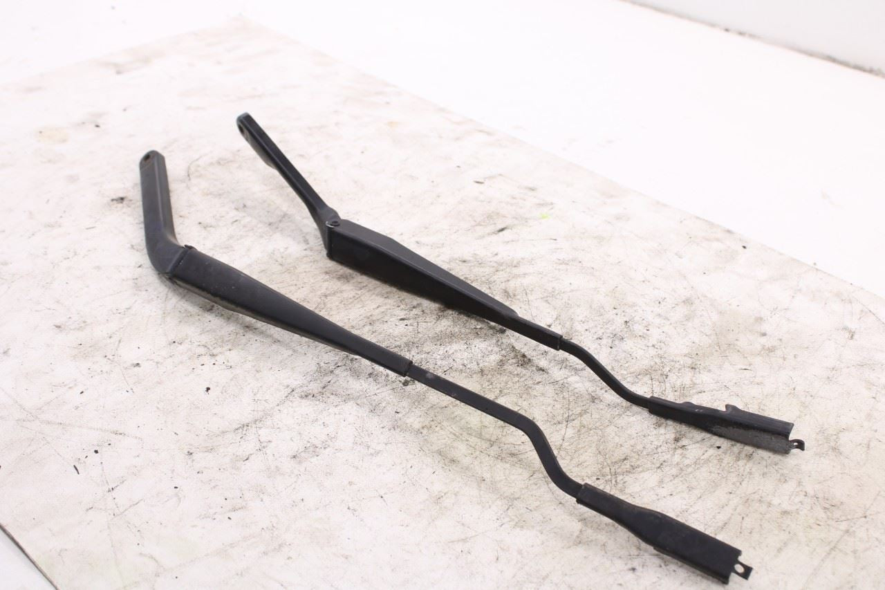 2007-14 Ford Mustang Conv Front Right and Left Windshield Wiper Arm 7R3Z-17526-A3