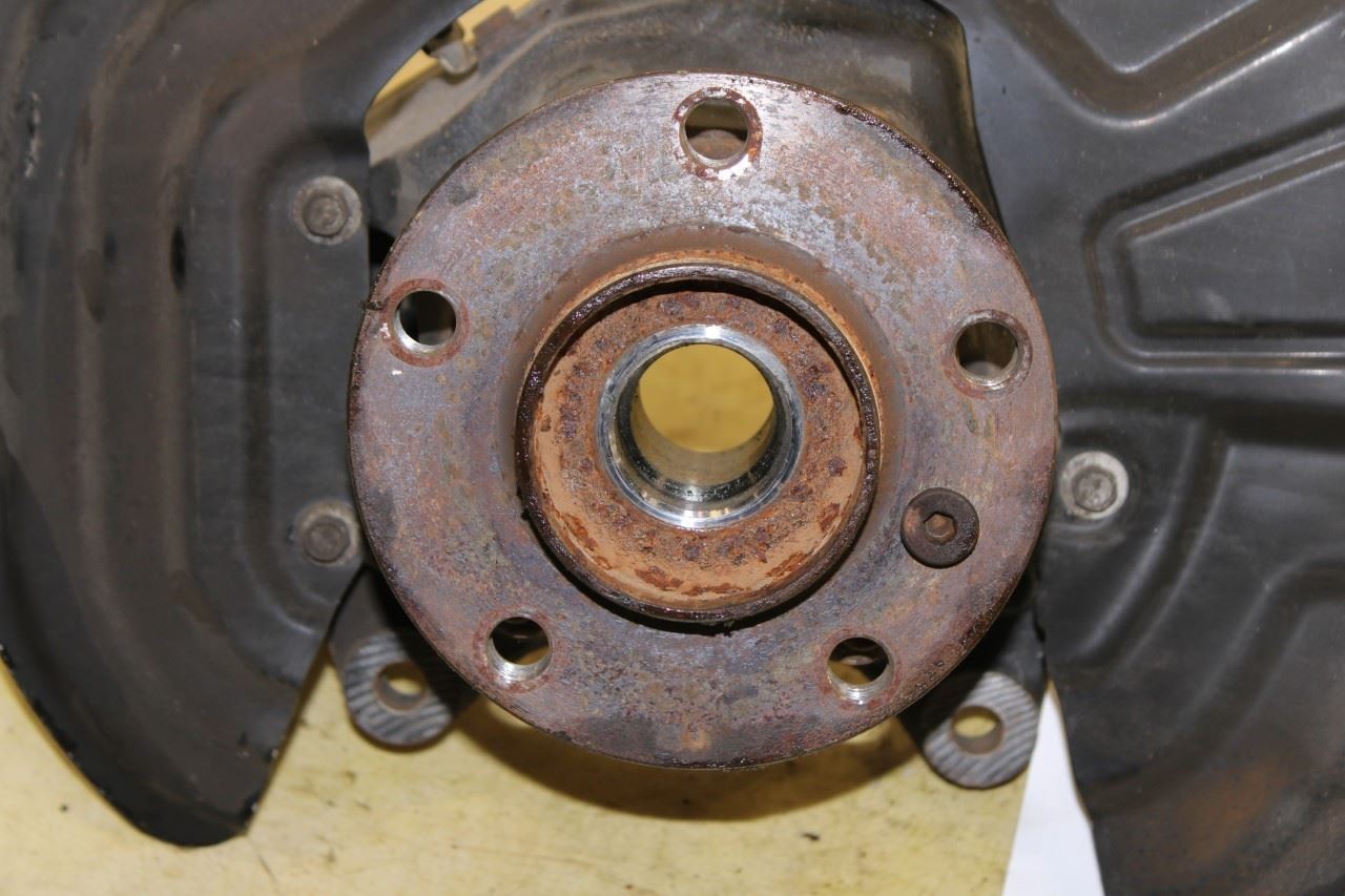2011-2017 BMW X3 xDrive28i Front Right Side Spindle Knuckle Hub 31216855954 OEM - Alshned Auto Parts