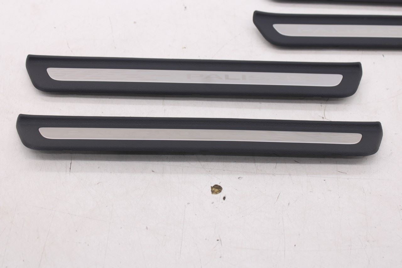 20-26 Hyundai Palisade Limited AWD FR and RR RH and Left Door Sill Scuff Plate3