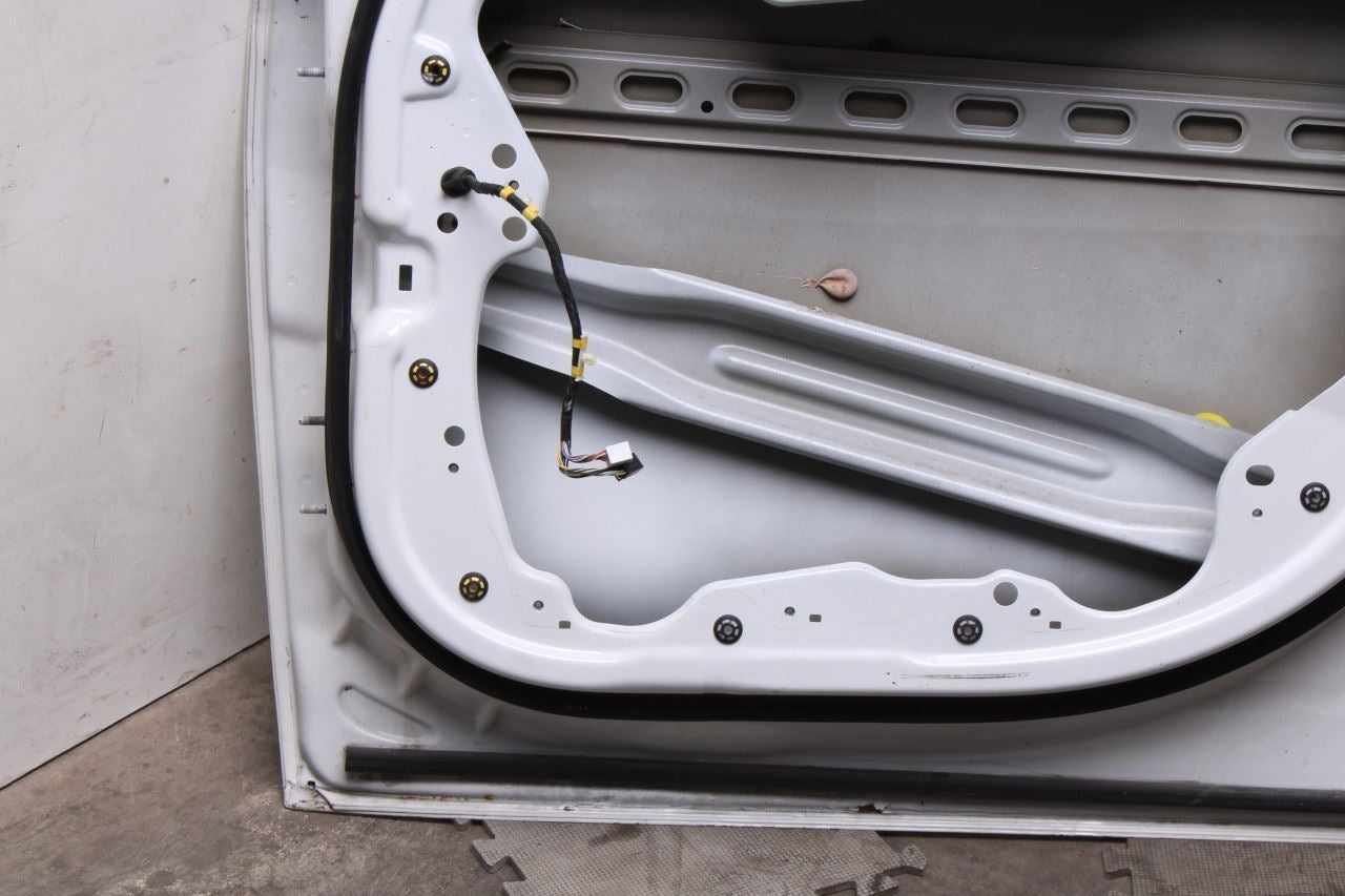 2017-26 Chrysler Pacifica Limited Front Right Door Shell Panel 68186766AH *ReaD* - Alshned Auto Parts