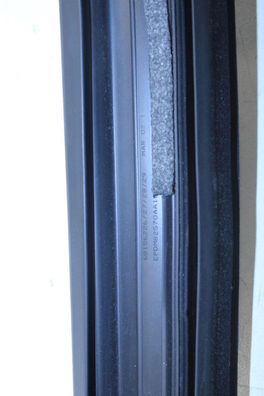 2014-23 Jeep Cherokee Front Right Door Run Channel w/ Belt Molding Weatherstrip - Alshned Auto Parts